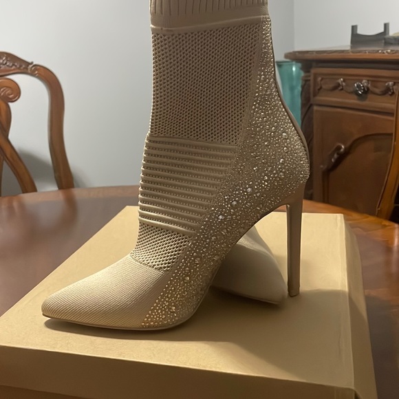 Steve Madden Shoes - Brand new. Never worn